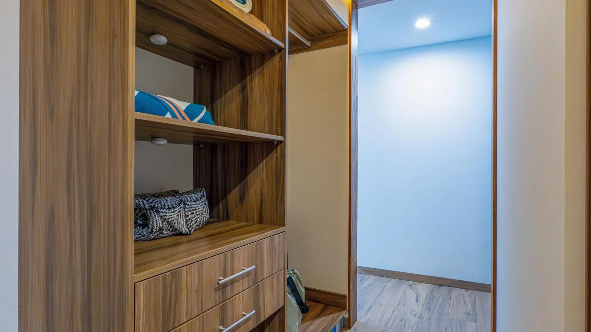 Wooden Retreat Hotel Playa del Carmen