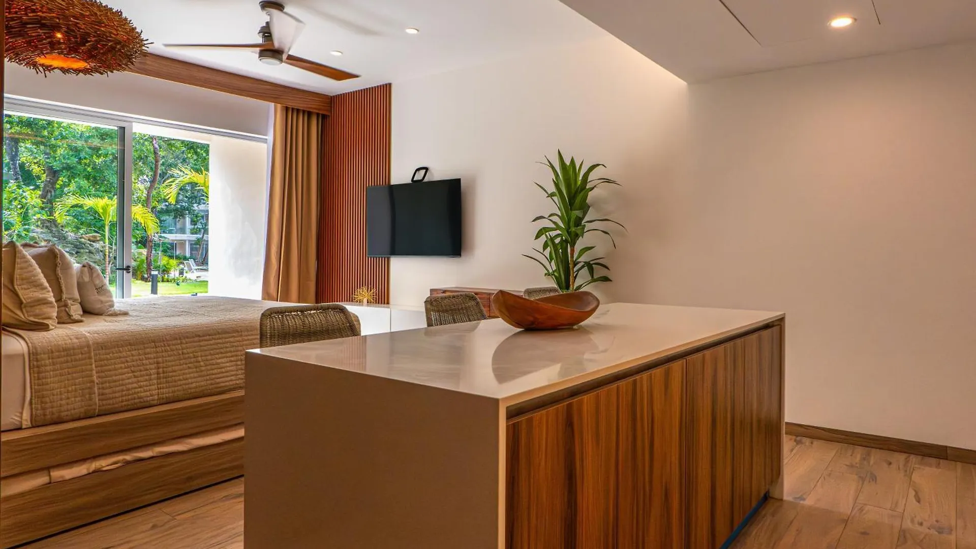 Wooden Retreat Hotel Playa del Carmen