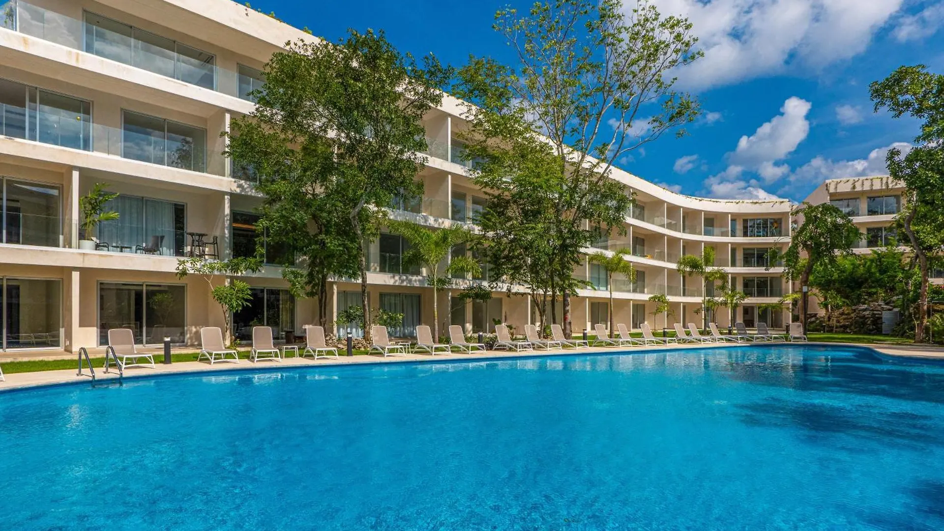 Wooden Retreat Hotel Playa del Carmen Mexico
