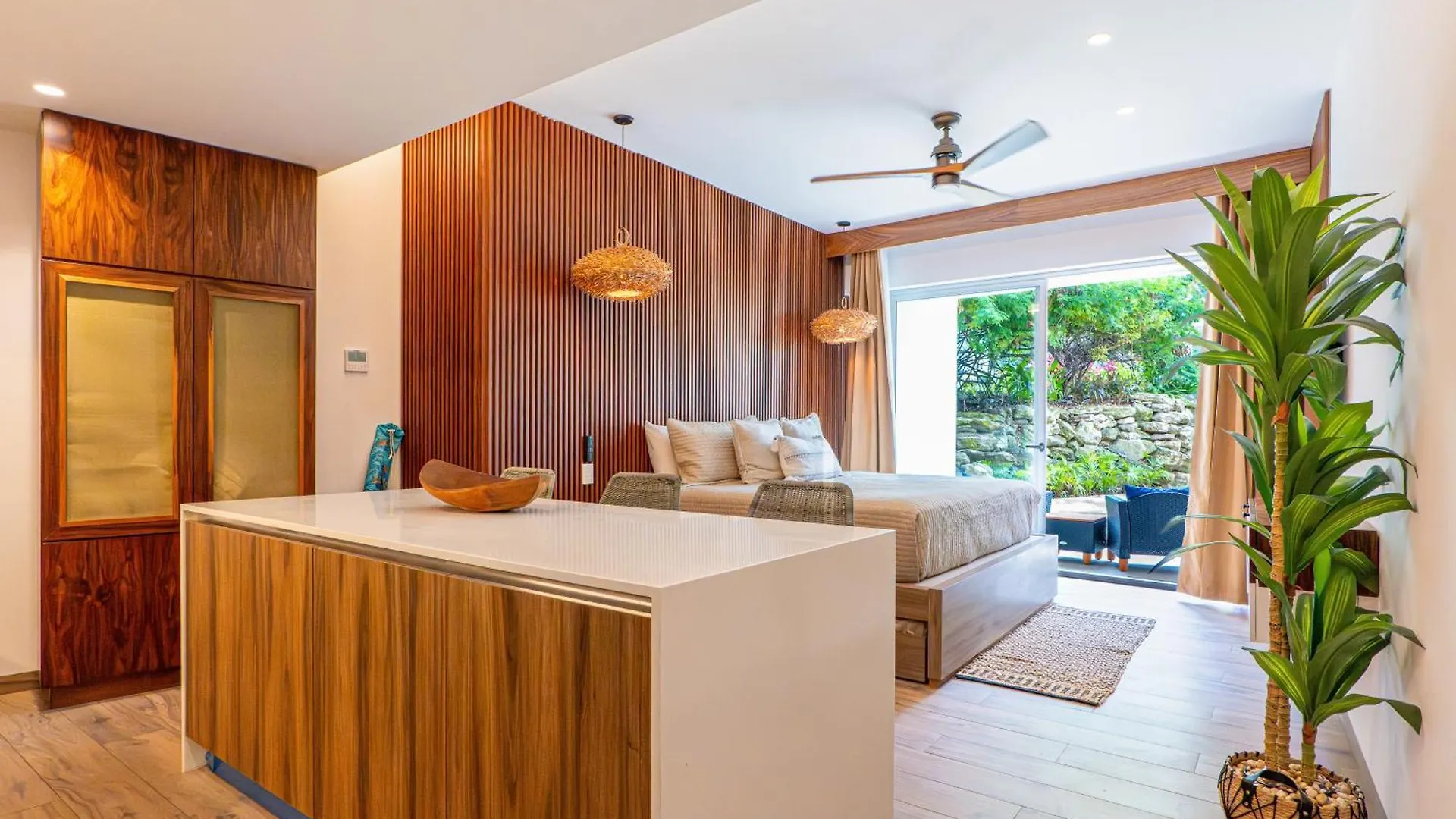Wooden Retreat Hotel Playa del Carmen