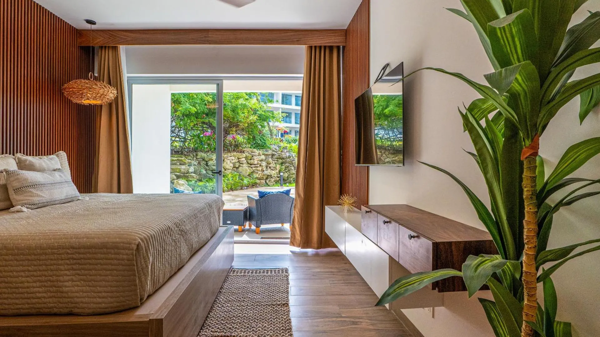 Wooden Retreat Hotel Playa del Carmen Mexico