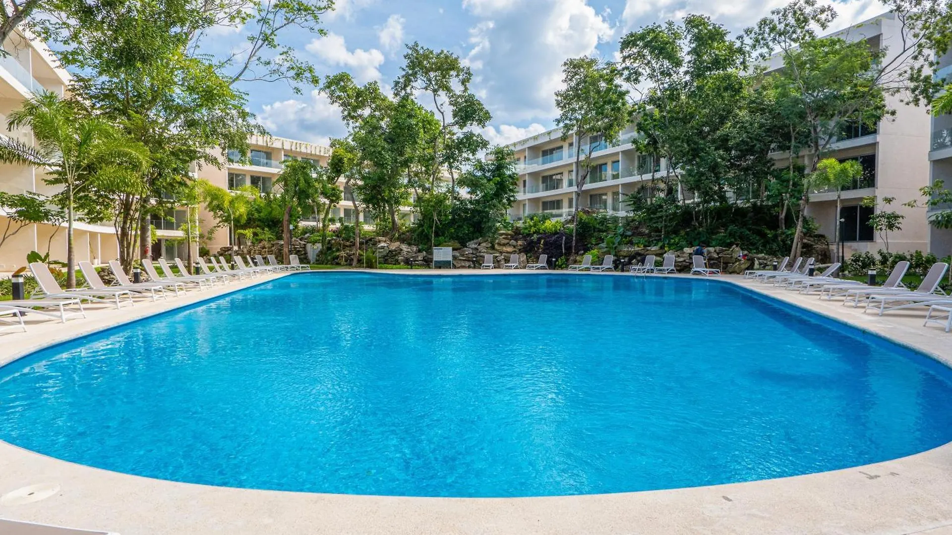 Wooden Retreat Hotel Playa del Carmen